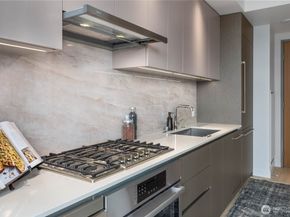 2510 6th Avenue 3106, Seattle WA 98121