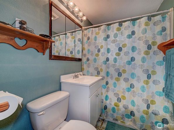 920 E 31st Street, Bremerton WA 98310