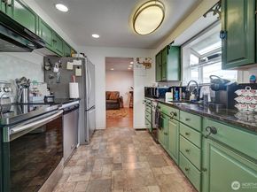 920 E 31st Street, Bremerton WA 98310
