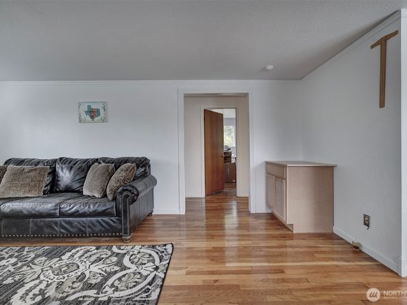 920 E 31st Street, Bremerton WA 98310