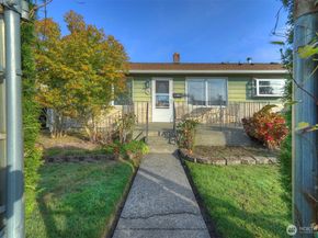 920 E 31st Street, Bremerton WA 98310