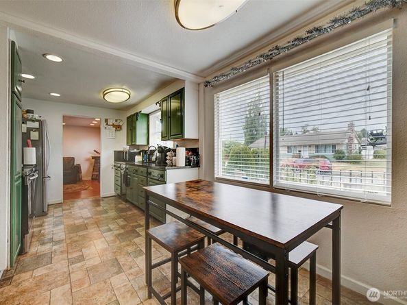 920 E 31st Street, Bremerton WA 98310