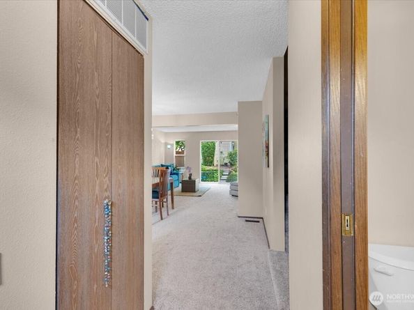 12024 101st Avenue NE E2, Kirkland WA 98034
