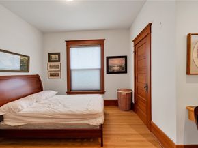 735 33 Avenue, Seattle WA 98122