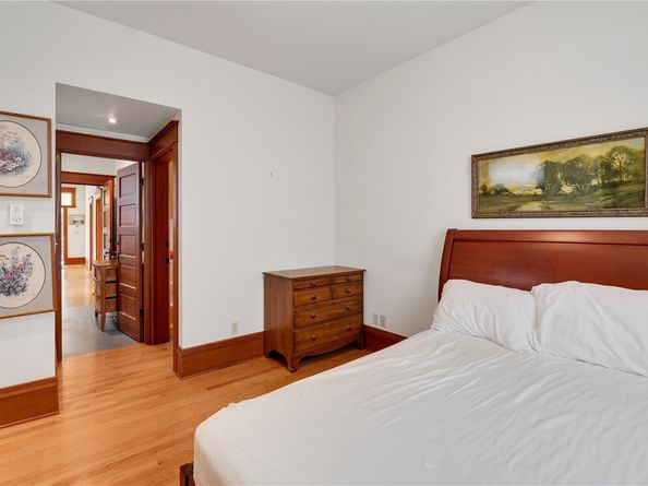735 33 Avenue, Seattle WA 98122