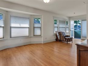 735 33 Avenue, Seattle WA 98122
