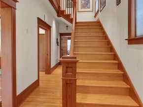 735 33 Avenue, Seattle WA 98122