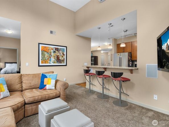 150 102nd Avenue SE 401, Bellevue WA 98004