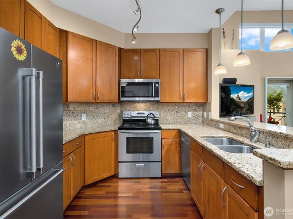 150 102nd Avenue SE 401, Bellevue WA 98004