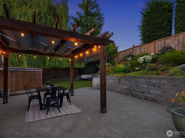 8718 200th Street SW, Edmonds WA 98026