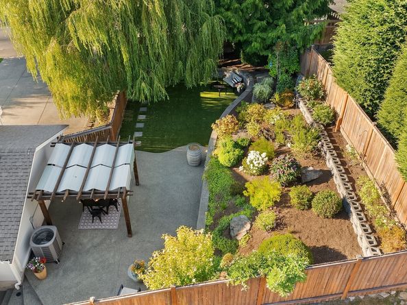 8718 200th Street SW, Edmonds WA 98026