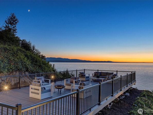 8001 Talbot Road, Edmonds WA 98026