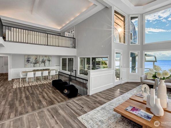 8001 Talbot Road, Edmonds WA 98026