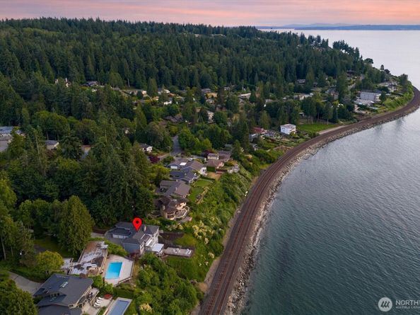8001 Talbot Road, Edmonds WA 98026