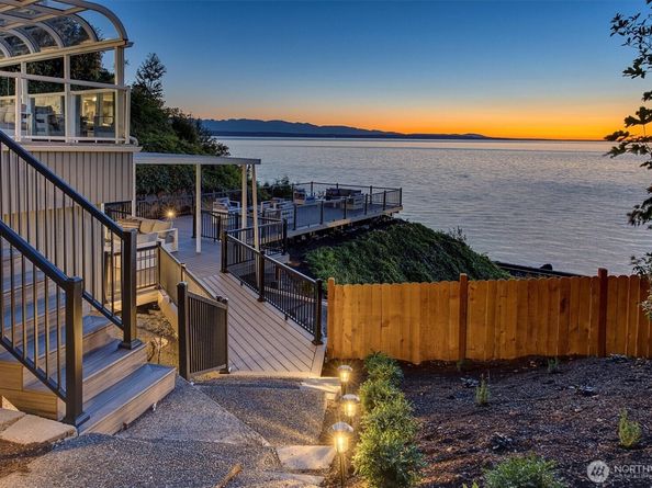 8001 Talbot Road, Edmonds WA 98026