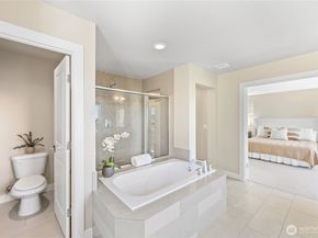 10615 NE 65th Lane, Kirkland WA 98033