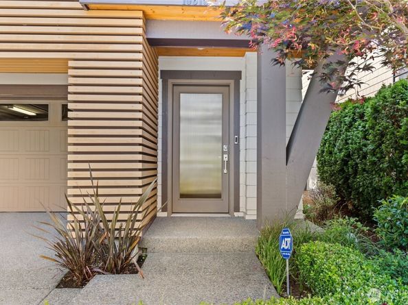 10615 NE 65th Lane, Kirkland WA 98033
