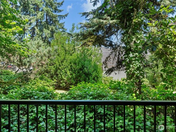 13932 NE 60th Street 150, Redmond WA 98052