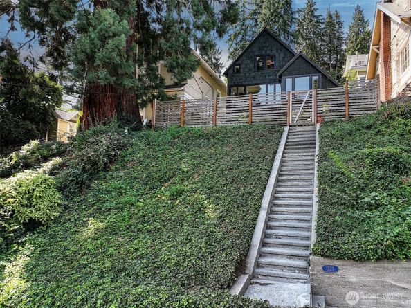 1525 Madrona Drive, Seattle WA 98122