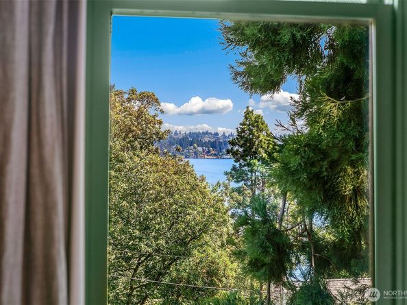 1525 Madrona Drive, Seattle WA 98122