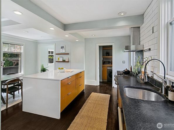 1525 Madrona Drive, Seattle WA 98122
