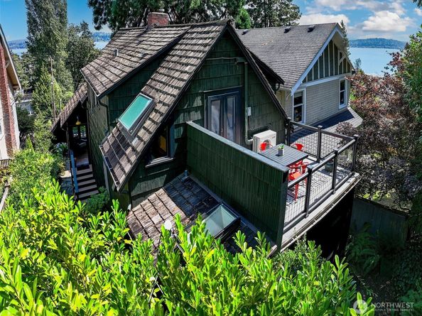 1525 Madrona Drive, Seattle WA 98122
