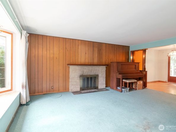 2124 N 167th Street, Shoreline WA 98133