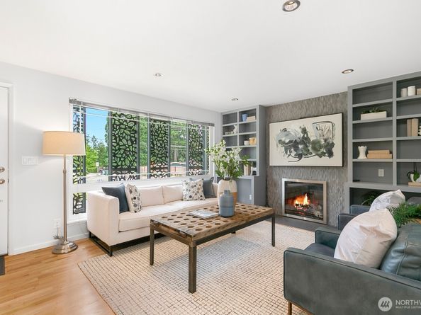 15153 SE Newport Way, Bellevue WA 98006