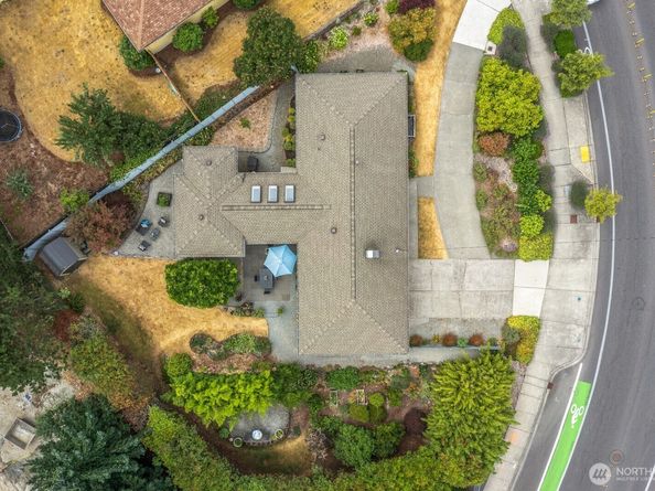 15153 SE Newport Way, Bellevue WA 98006