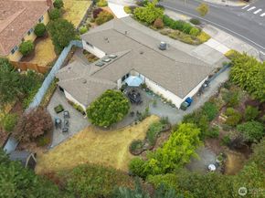 15153 SE Newport Way, Bellevue WA 98006