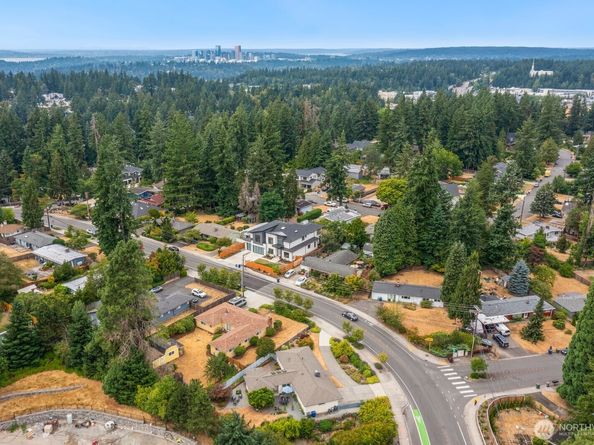 15153 SE Newport Way, Bellevue WA 98006