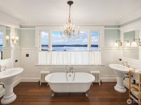 421 W Highland Drive, Seattle WA 98119