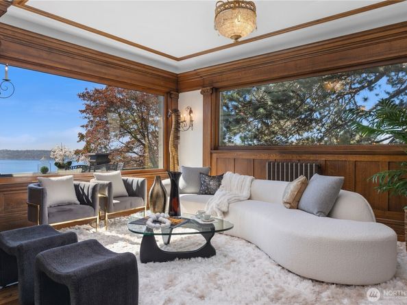 421 W Highland Drive, Seattle WA 98119