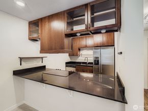 7307 Sand Pont Way NE 613, Seattle WA 98115