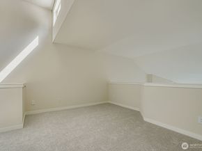 7307 Sand Pont Way NE 613, Seattle WA 98115