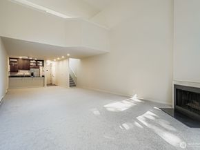 7307 Sand Pont Way NE 613, Seattle WA 98115