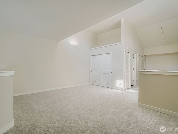 7307 Sand Pont Way NE 613, Seattle WA 98115