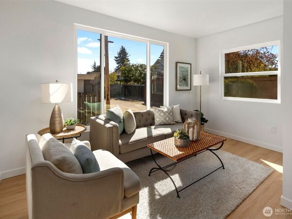 1624 Hoyt Avenue 1 & 2, Everett WA 98201