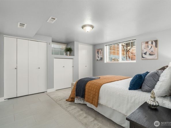 2820 S 152nd ST, SeaTac WA 98188