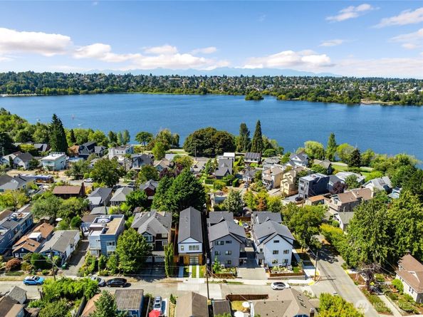 6543 Chapin Place N, Seattle WA 98103