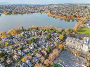 6543 Chapin Place N, Seattle WA 98103