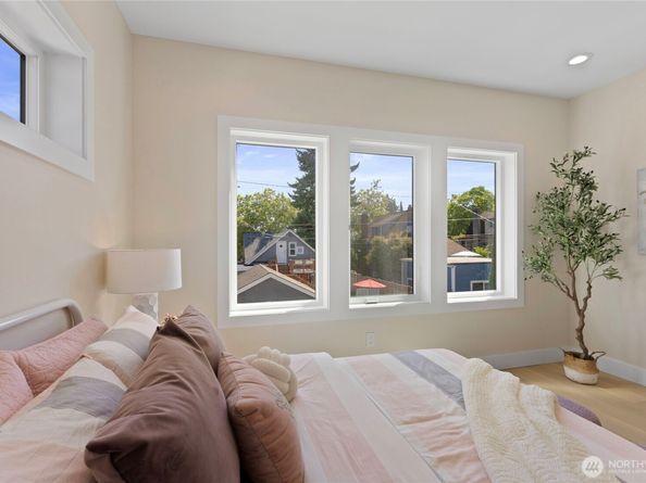 6543 Chapin Place N, Seattle WA 98103
