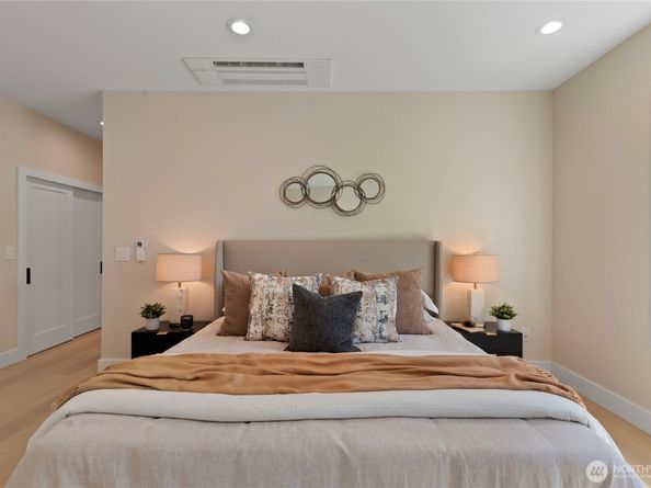 6543 Chapin Place N, Seattle WA 98103
