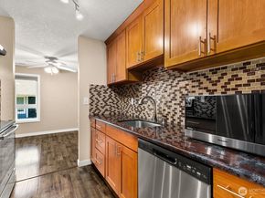 12540 SE 32nd Street 35, Bellevue WA 98005