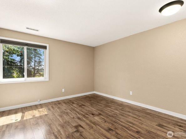 12540 SE 32nd Street 35, Bellevue WA 98005