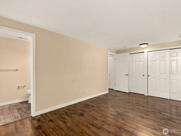 12540 SE 32nd Street 35, Bellevue WA 98005