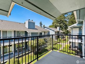 12540 SE 32nd Street 35, Bellevue WA 98005