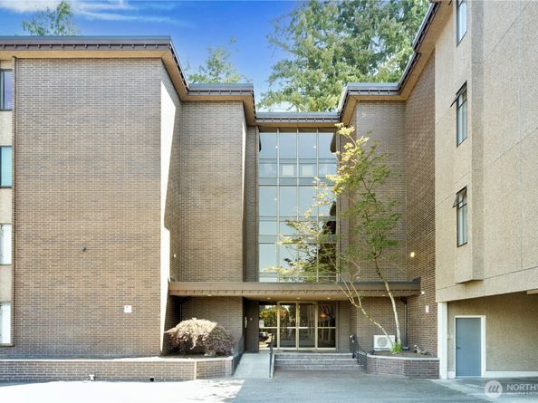 5915 Highway Place 404, Everett WA 98203