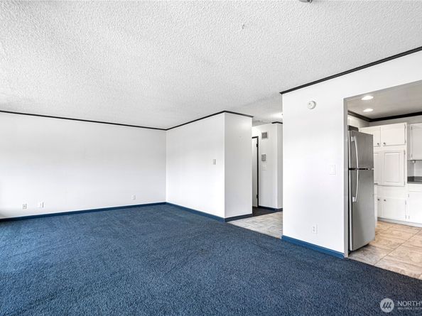 5915 Highway Place 404, Everett WA 98203