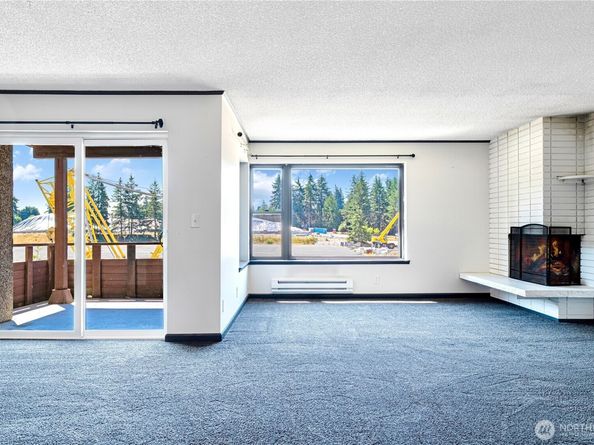5915 Highway Place 404, Everett WA 98203